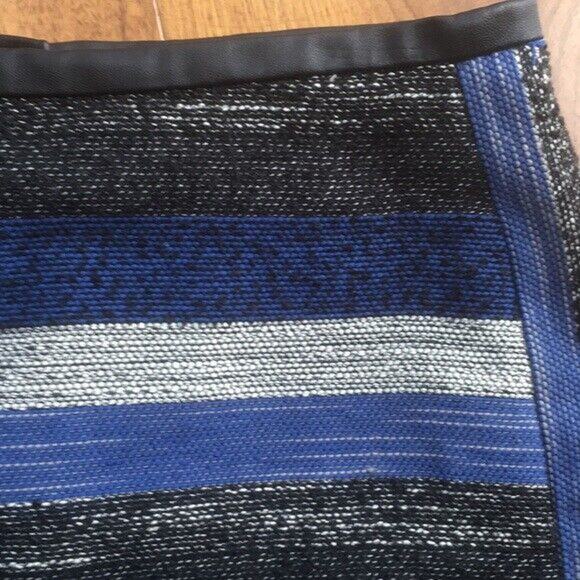 H&M Stripe Bouclé Skirt Blue / White / Black Size 6 - Picture 2 of 5